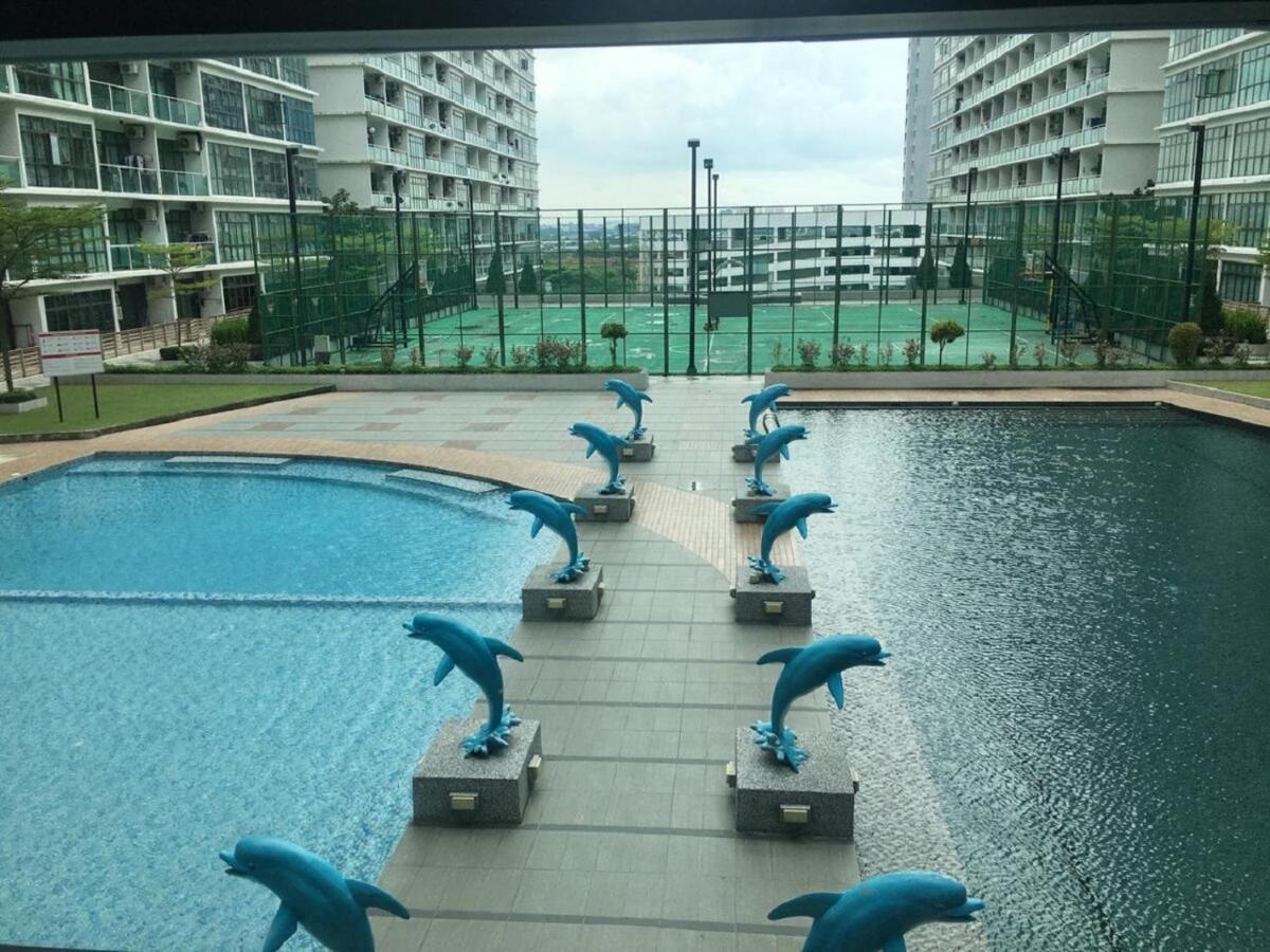 11-Modern Homestay Palazio Lake View Mount Austin Palazio Near Aeon Themepark Toppen Ikea Джохор Бахру Екстериор снимка