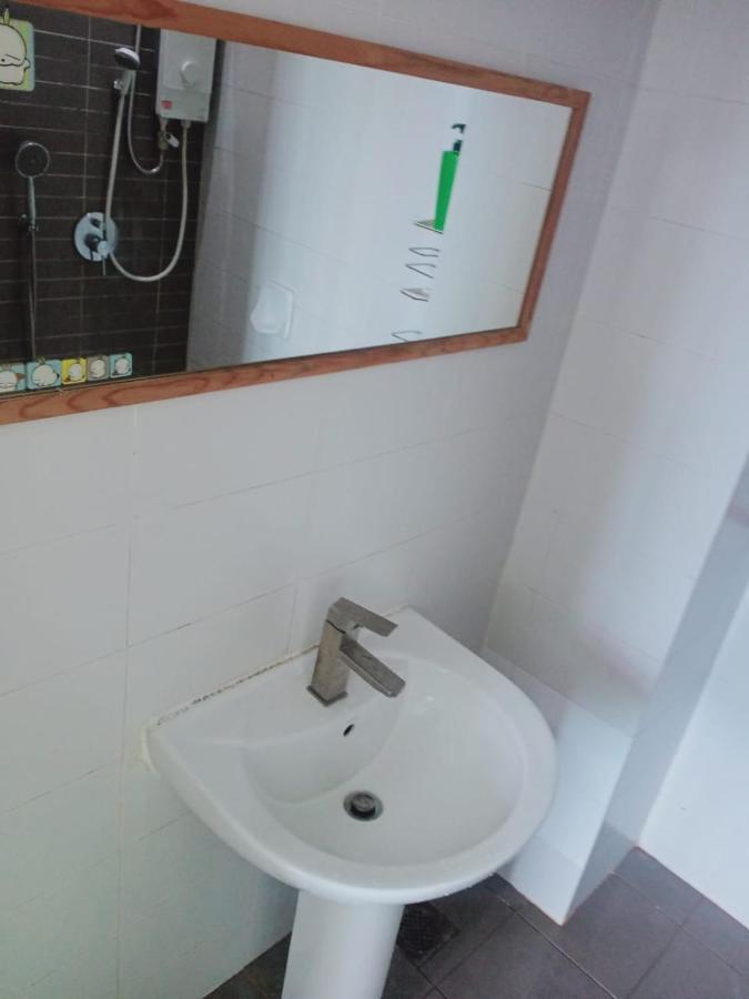 11-Modern Homestay Palazio Lake View Mount Austin Palazio Near Aeon Themepark Toppen Ikea Джохор Бахру Екстериор снимка